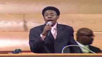 Minister Reginald Sharpe Jr. Sings (16 yrs old) www.realsharpejr.com(more info).flv