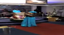 Evang tope alabi prays for lizzy in london.flv