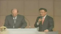 Pastor Volkhard Spitzer in Euijungbu.flv