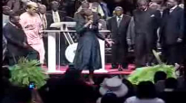 Dorinda Clark Cole - Little Sally Walker Praise Break @ COGIC 103rd Holy Convocation.flv