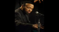Andrae Crouch - To God Be The Glory.flv