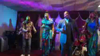 PASTOR DAVID NTUMBA LIVE SOIREE DANS SA PRESENCE.flv