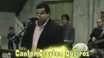 Clayton Queiroz tocando teclado em Sombrio  SC