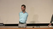 Nick Vujicic - Nepotřebuji ruce a nohy, potřebuji Boha.flv