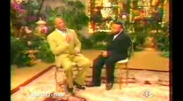 Andrae Crouch interview by Donnie McClurkin 2004.flv