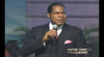 Moment of worship by Pastor Chris  Oyakhilome 2