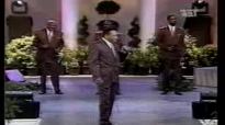 Willie Neal Johnson & The Gospel Keynotes Farther Along.flv