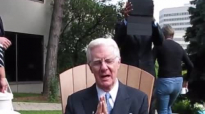 Bob Proctor Takes the ALS Ice Bucket Challenge.mp4