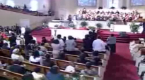 Minister Reginald Sharpe Sings Pass Me Not www.realsharpejr.com.flv