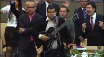 Cantor Clayton Queiroz ministrando em Catalo Parte 2