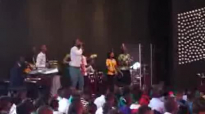 MICHEL BAKENDA Moment de louange le dimanche 13 decembre 2015 au CE SILO en RD Congo.flv