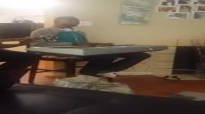 Michel Bakenda un petit moment d'adoration avec mama Lydia.flv