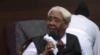 Rance Allen singing.Something about the Name Jesus (Part 1).flv