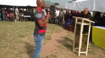 CHRISTMAS CRUSADE IN OWERRI PRISON 23_12_2016 LISTEN TO THIS INMATE IN OWERRI PRISON.mp4