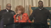 Dorinda Clark-Cole Praise Break at GEI COGIC.flv