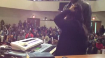 KIM BURRELL PLAYING AND SINGING OH LORD.flv