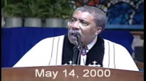 Rev. Clay Evans-FELLOWSHIP Choir, Shirley Bell Sings 'All My HELP.flv