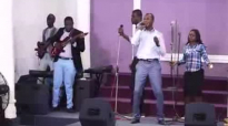 MICHEL BAKENDA - Pasteur MARCELLO TUNASSI - Sembola Loboko.flv