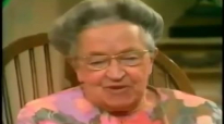 Kathryn Kuhlman interviewing Corrie Ten Boom.mp4