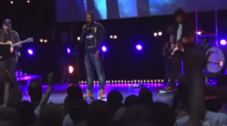 Glory to Glory to Glory  Bethel Music live Worship w William Matthews