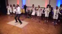 Michel Bakenda Concert à Washington Seattle à l'occasion du sixième anniv de l'église Open Door.flv