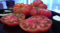 Tomato benefits properties. Medical study tomato consumption. Tomato lycopene