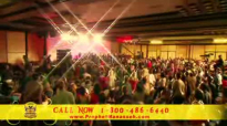 Prophet Manasseh Jordan - Lady's Fibroids Vanish under the anointing.flv