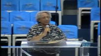 Dra. Edméia Williams - Por que Deus nos atrai ao deserto.mp4
