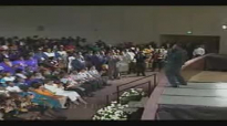 Willie Neal Johnson & The Gospel Keynotes - Jesus Is On The Mainline.flv
