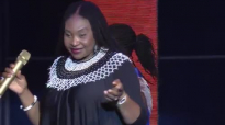 Yvonne ChakaChaka recieves a gift. Kansiime Anne. African comedy.mp4