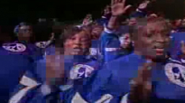 Beverly Crawford & Mississippi Mass Choir Praise Break.flv